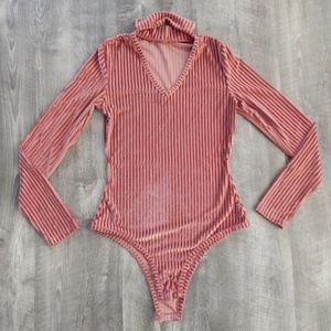 Pink leotard with v-neck and collar